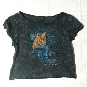 Nollie Off-the-shoulder Grunge Graphic Crop Top